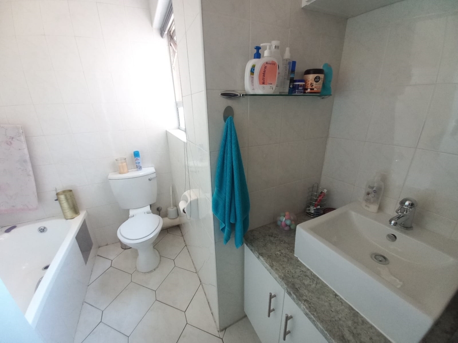 To Let 2 Bedroom Property for Rent in Vaalpark Free State